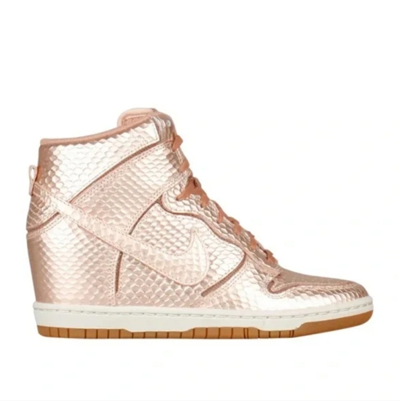 Nike Shoes - 🔥Limited Edition Nike Dunk Rose Gold Sneakers Sz10 (40.5)🔥